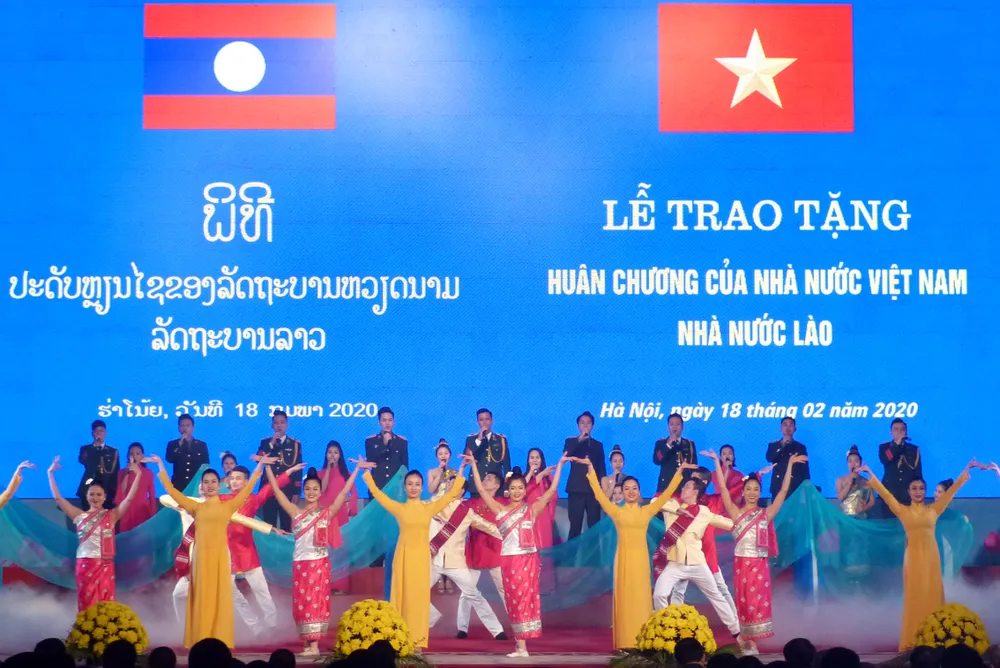 Khẳng định mối quan hệ hữu nghị vĩ đại Việt - Lào “rắn hơn thép, vững như đồng” ảnh 1