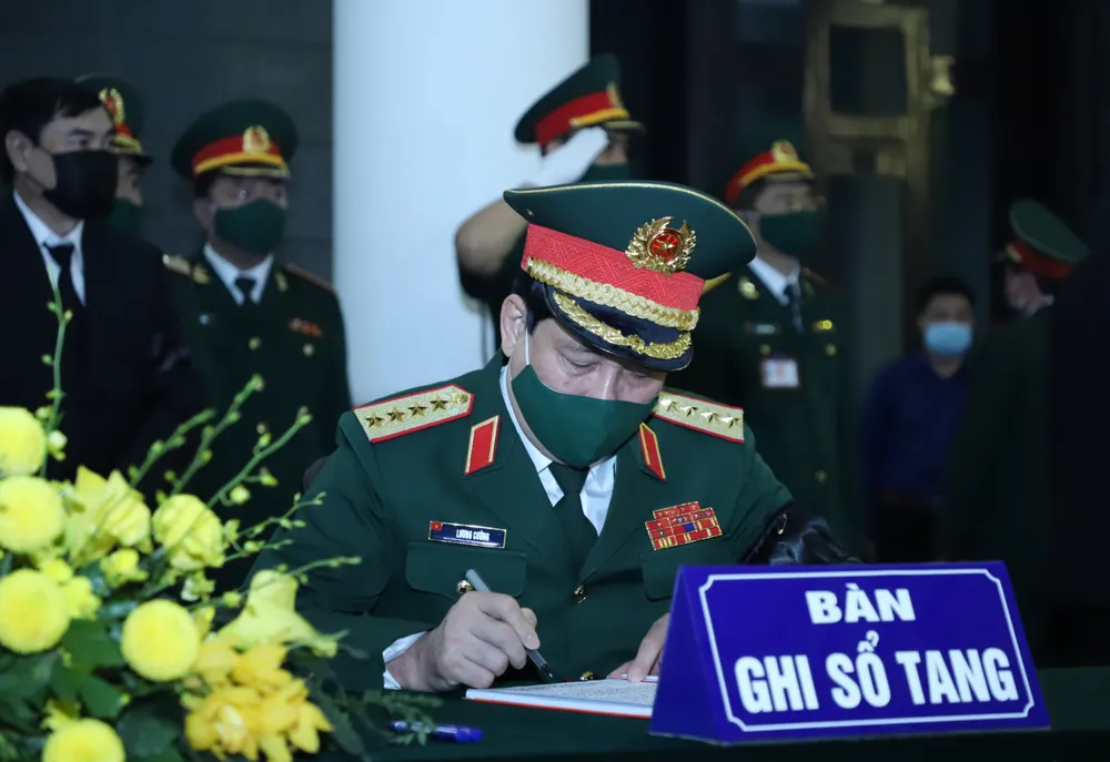 Cử hành trọng thể Quốc tang nguyên Tổng Bí thư Lê Khả Phiêu ảnh 24