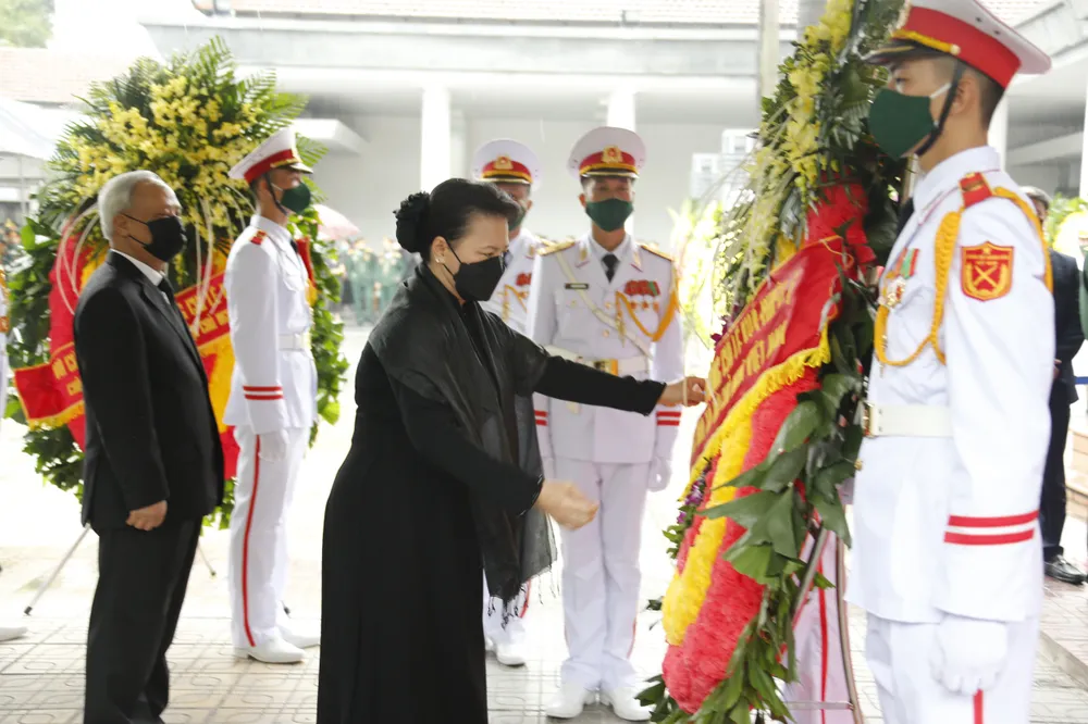 Cử hành trọng thể Quốc tang nguyên Tổng Bí thư Lê Khả Phiêu ảnh 7