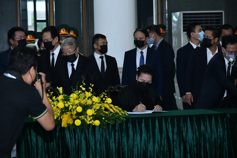 Cử hành trọng thể Quốc tang nguyên Tổng Bí thư Lê Khả Phiêu ảnh 18