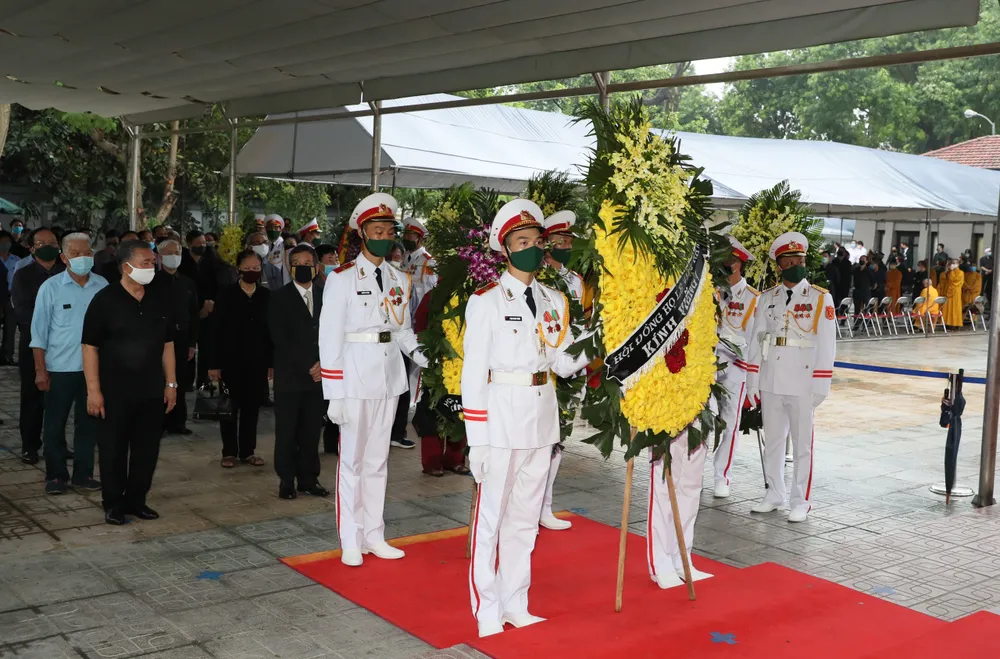 Cử hành trọng thể Quốc tang nguyên Tổng Bí thư Lê Khả Phiêu ảnh 30