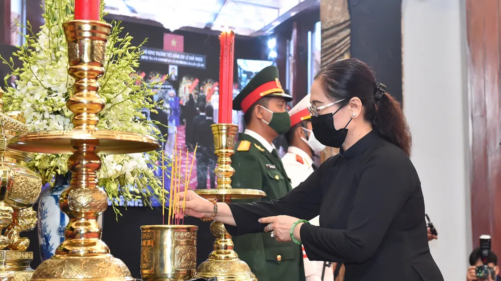 Cử hành trọng thể Quốc tang nguyên Tổng Bí thư Lê Khả Phiêu ảnh 44