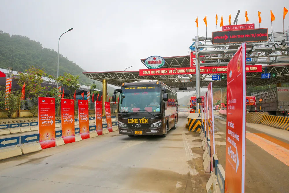 Chính thức vận hành hệ thống thu phí đường bộ không dừng ePass ảnh 1