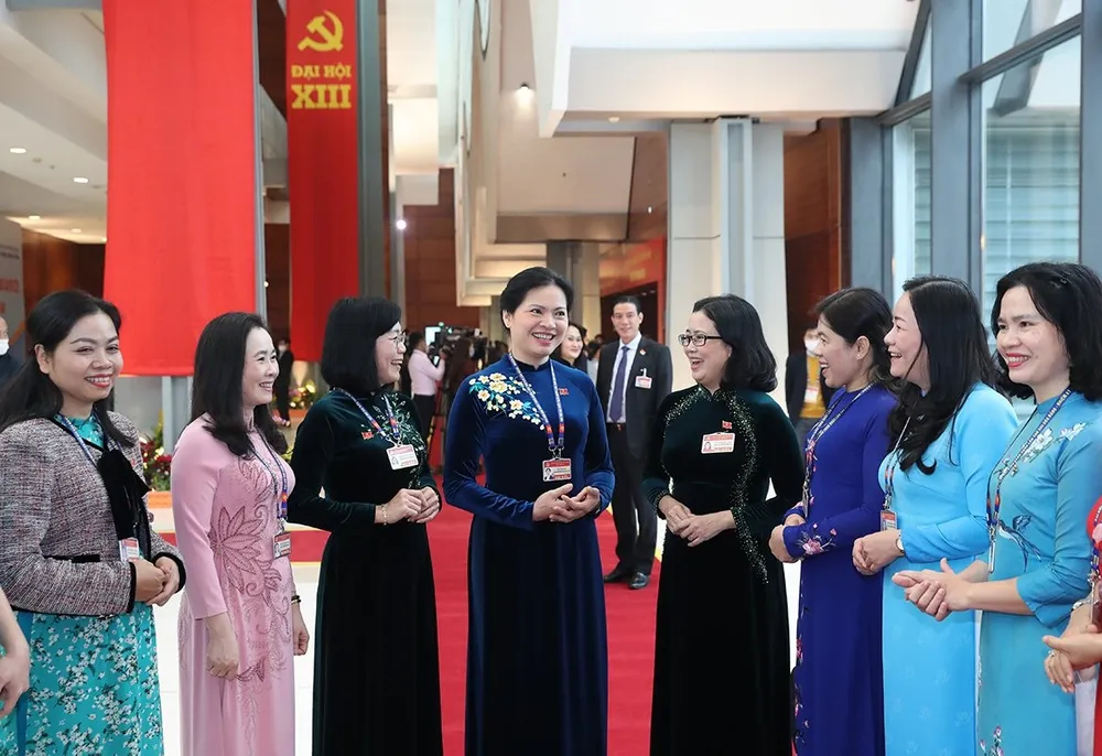 Giữ vững độc lập, chủ quyền, toàn vẹn lãnh thổ là ưu tiên hàng đầu trong đường lối đối ngoại ảnh 2