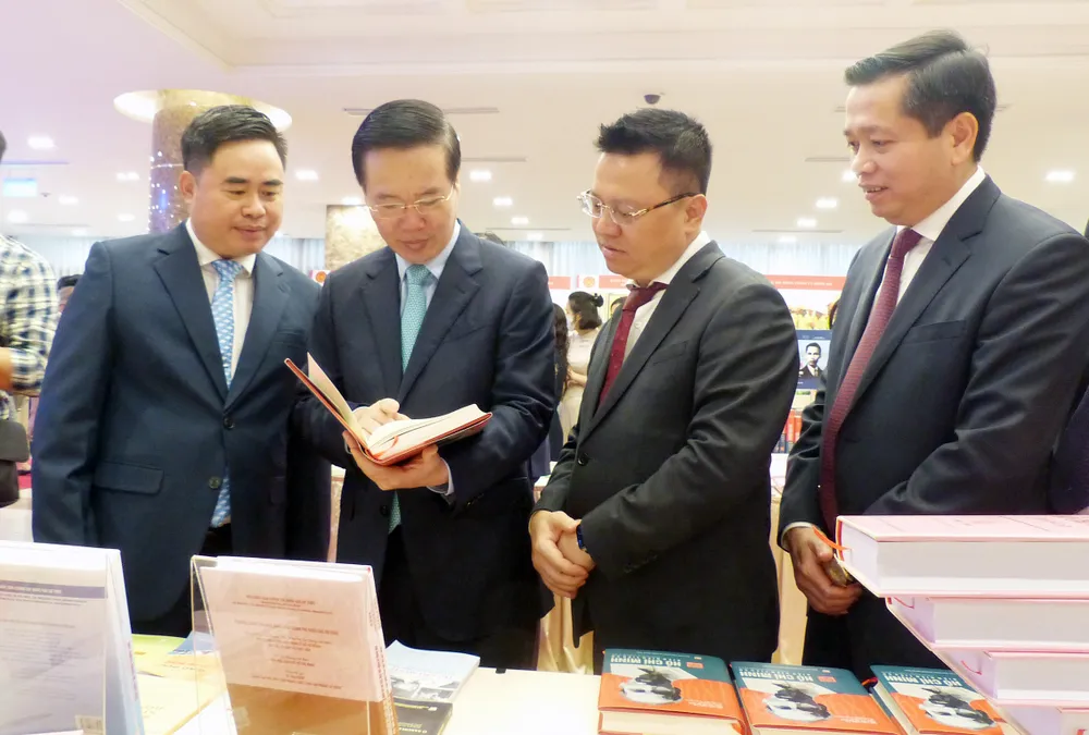 Thường trực Ban Bí thư Võ Văn Thưởng: Đấu tranh chống chủ nghĩa cá nhân là nhiệm vụ cấp thiết và rất quan trọng ảnh 4