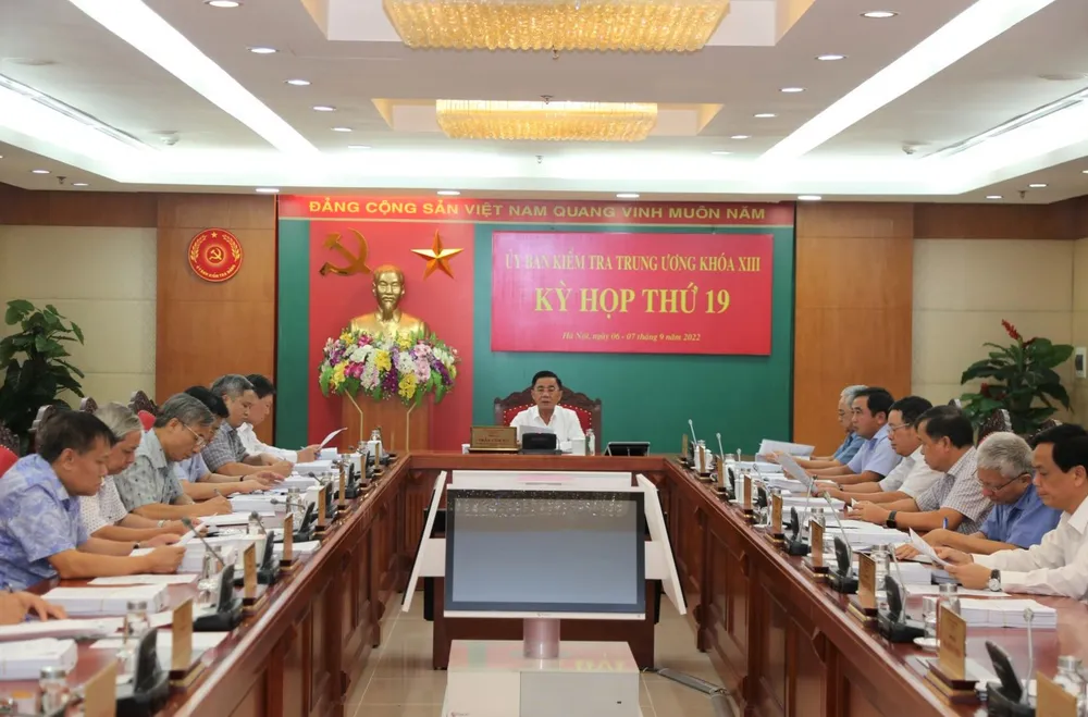 Những vi phạm, khuyết điểm của Ban cán sự đảng Bộ GD-ĐT nhiệm kỳ 2016 - 2021 phải xem xét, xử lý kỷ luật ảnh 1