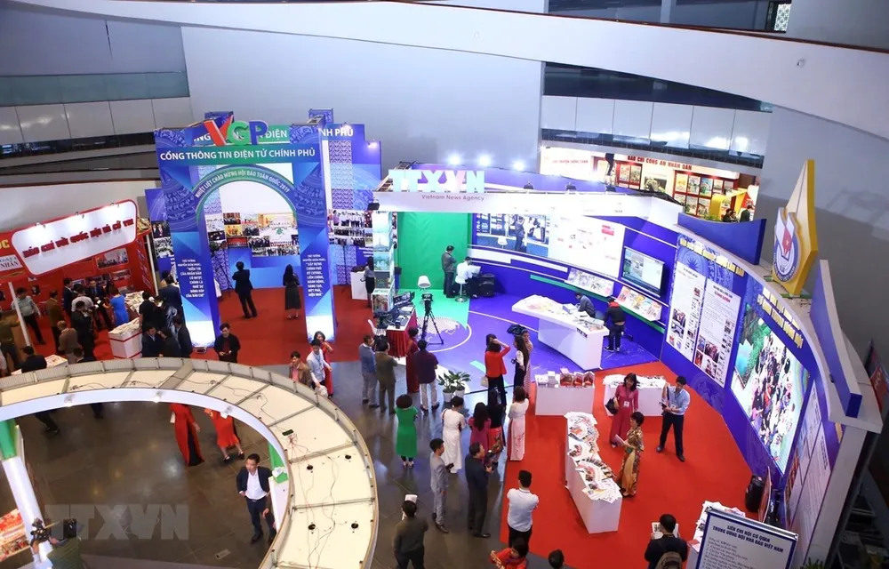 Xử phạt 16 cơ quan báo chí về biểu hiện “báo hoá” tạp chí và “tư nhân hóa” báo chí ảnh 1