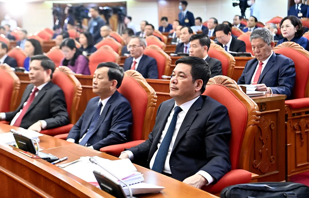 Tổng Bí thư Nguyễn Phú Trọng gợi mở 5 vấn đề lớn tại Hội nghị lần thứ 6 Ban Chấp hành Trung ương Đảng khóa XIII ảnh 9