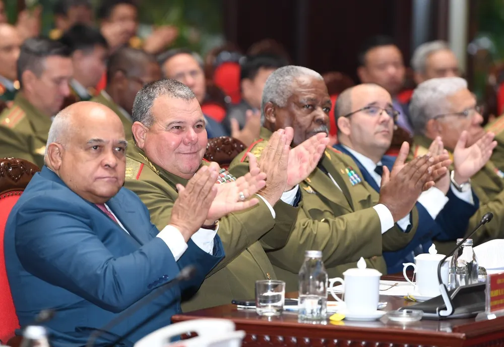 Trao Huân chương của Cộng hòa Cuba tặng các cá nhân Quân đội nhân dân Việt Nam ảnh 2