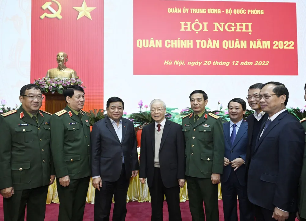 Tổng Bí thư Nguyễn Phú Trọng cùng các đại biểu dự hội nghị. Ảnh VIẾT CHUNG