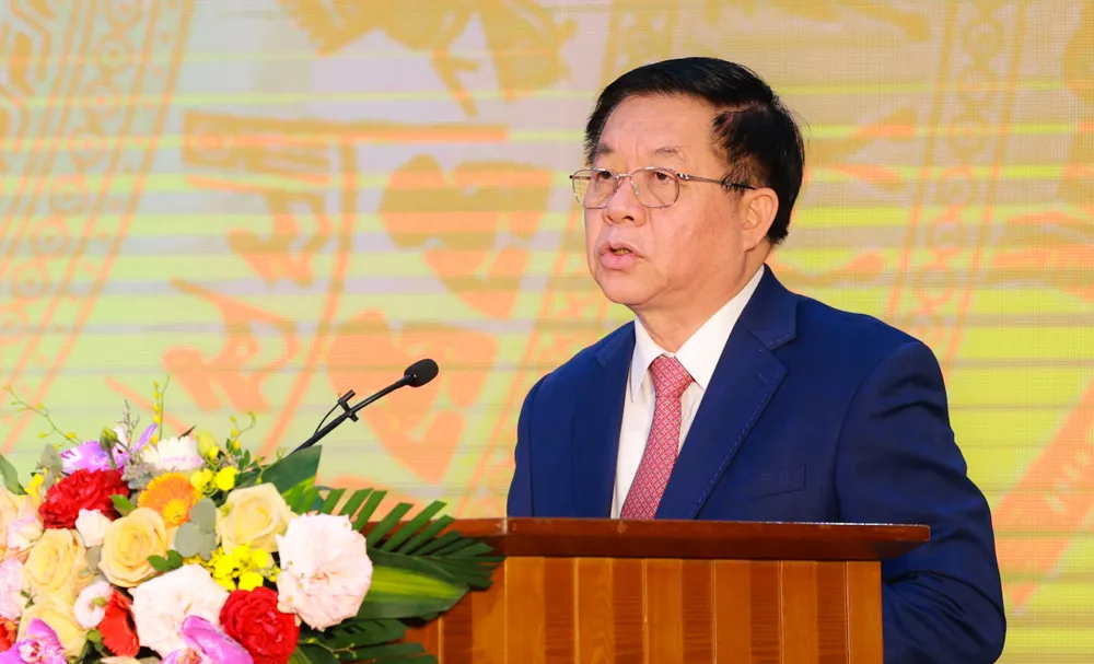 Đồng chí Nguyễn Trọng Nghĩa phát biểu tại buổi lễ. Ảnh: TB