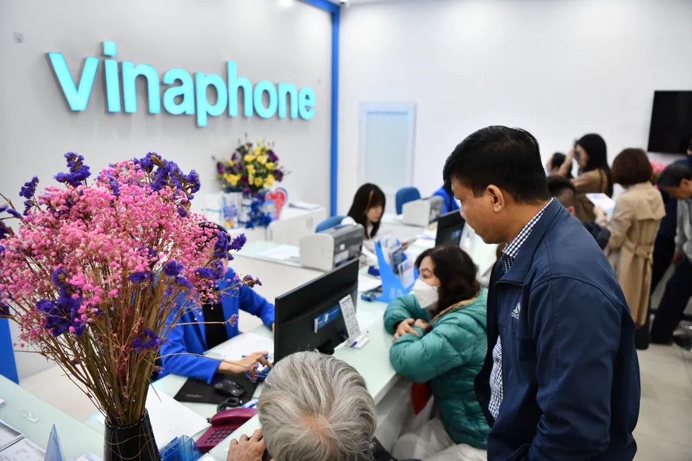 Một điểm giao dịch của mạng di động VNPT VinaPhone trong đợt thực hiện chuẩn hóa thông tin thuê bao trong thời gian vừa qua