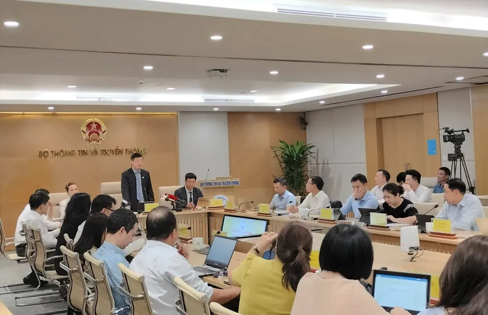 Quang cảnh họp báo chiều 6-4, tại trụ sở Bộ TT-TT. Ảnh: TRẦN BÌNH Quang cảnh họp báo chiều 6-4, tại trụ sở Bộ TT-TT. Ảnh: TRẦN BÌNH