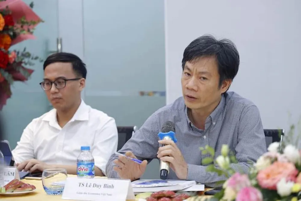 TS Lê Duy Bình phát biểu tại tọa đàm. Ảnh: T.B TS Lê Duy Bình phát biểu tại tọa đàm. Ảnh: T.B