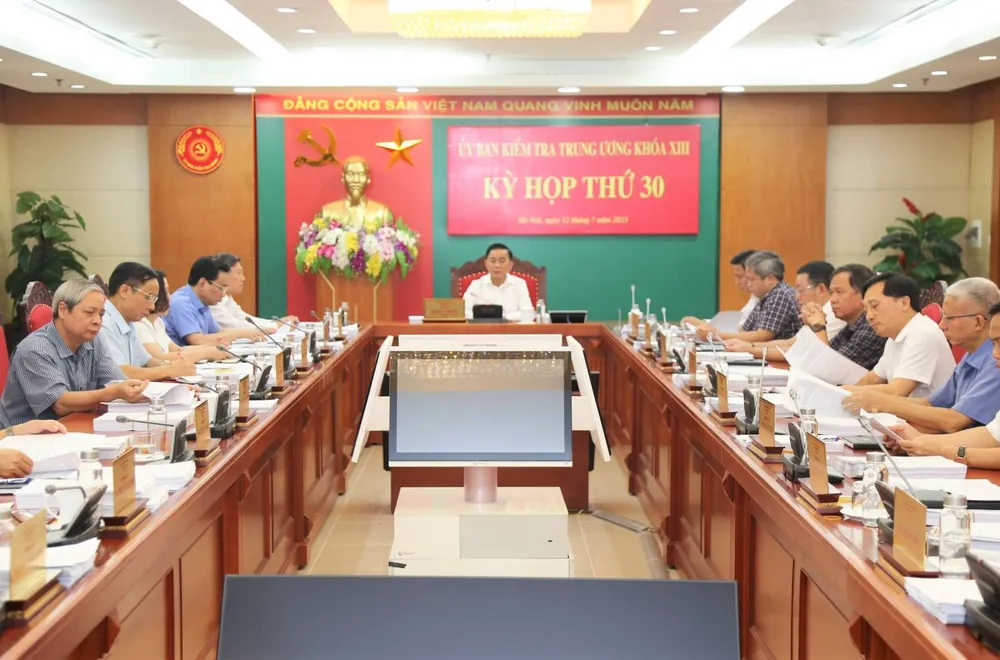 Quang cảnh kỳ họp 30 của Ủy ban Kiểm tra Trung ương Quang cảnh kỳ họp 30 của Ủy ban Kiểm tra Trung ương