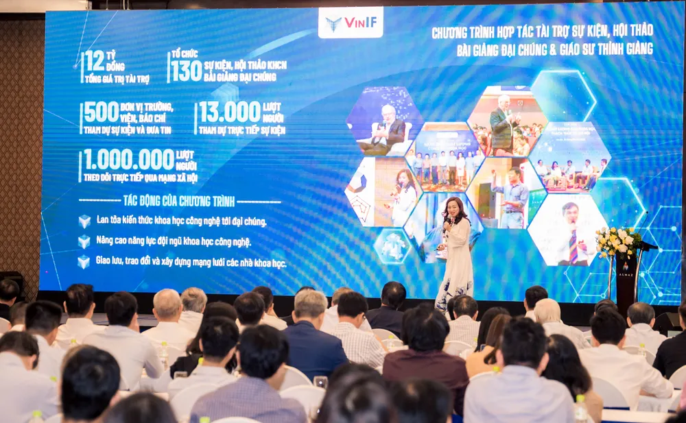 PGS Phan Thị Hà Dương, Giám đốc điều hành VINIF giới thiệu về những kết quả nổi bật sau 5 năm hoạt động của VINIF. Ảnh: T.B PGS Phan Thị Hà Dương, Giám đốc điều hành VINIF giới thiệu về những kết quả nổi bật sau 5 năm hoạt động của VINIF. Ảnh: T.B