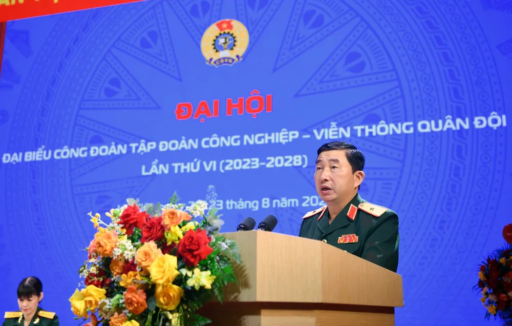 Bí thư Đảng ủy, Phó Tổng Giám đốc Tập đoàn Viettel Nguyễn Thanh Nam phát biểu tại Đại hội