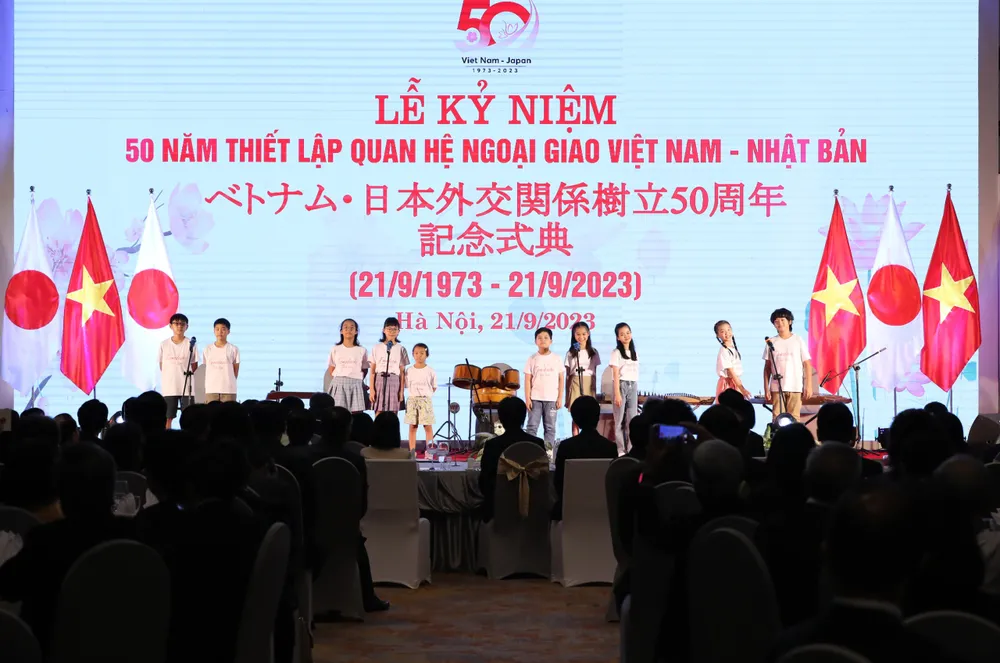 Một phần chương trình nghệ thuật tại buổi lễ. Ảnh: QUANG PHÚC