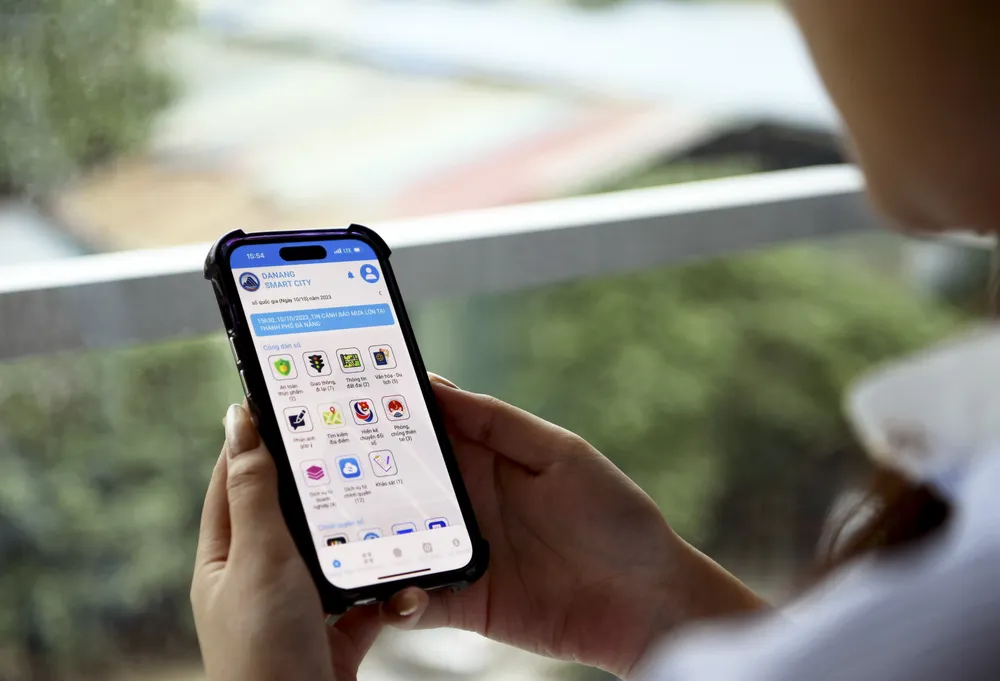 Viettel đã triển khai Trung tâm điều hành thông minh (IOC) cho hơn 30 tỉnh thành, giúp lãnh đạo các cấp ra quyết định theo thời gian thực, qua các thiết bị di động