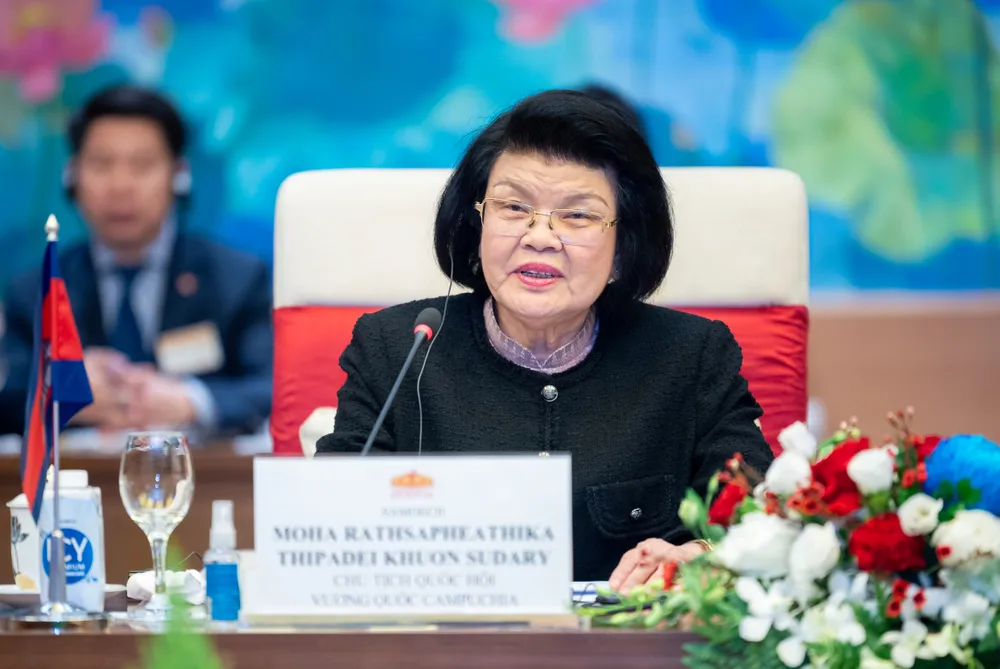 Chủ tịch Quốc hội Campuchia Samdech Khuon Sudary phát biểu tại hội đàm. Ảnh: VIẾT CHUNG