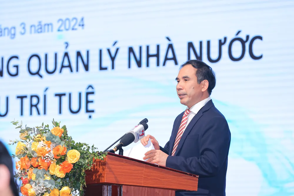 Anh HN So huu tri tue 3.jpg