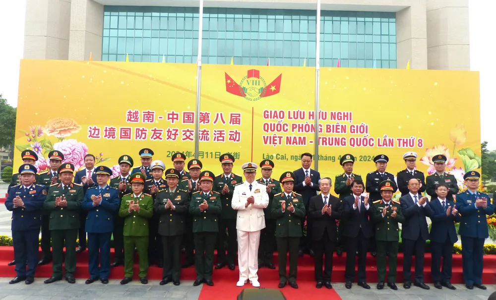 Anh hoii dam Quoc phong VIet - Trung 7.jpg