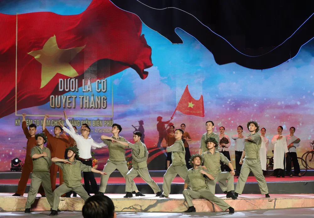 Anh cau truyen hinh 4.jpg