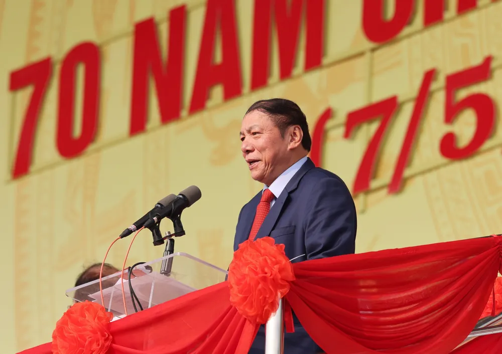 Anh tong duyet 3.jpg