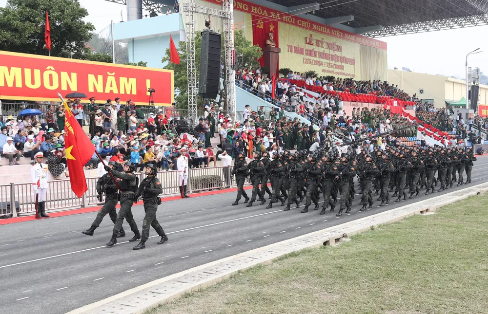 Anh tong duyet 31.jpg