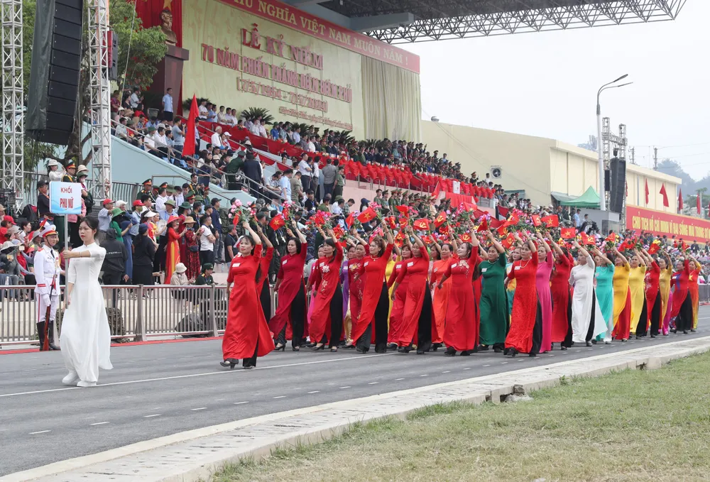 Anh tong duyet 35.jpg