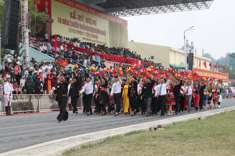 Anh tong duyet 36.jpg