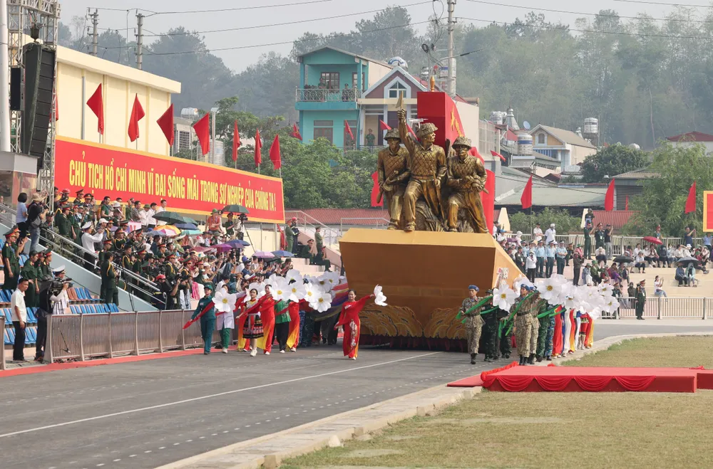 Anh tong duyet 9.jpg