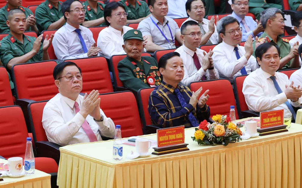 Khai trung TTTBC 1.jpg