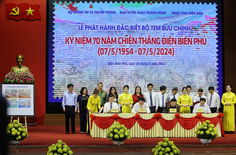 Khai trung TTTBC 10.jpg