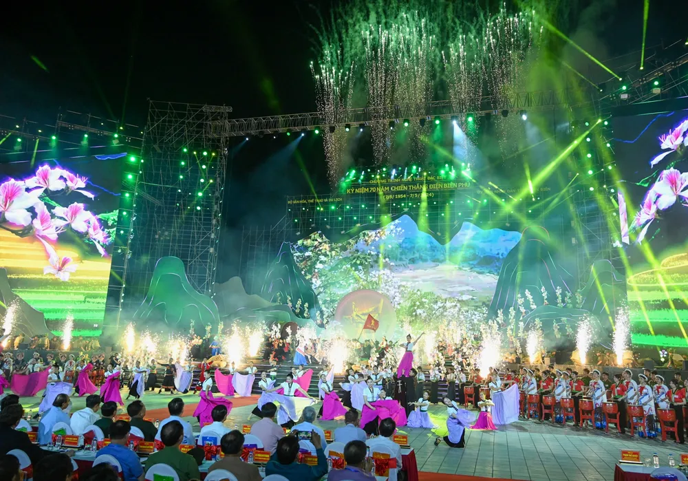 Chuong trinh nghe thuat 7.jpg