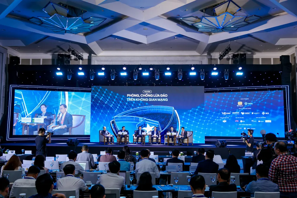 Anh HT An ninh mang 5.jpg