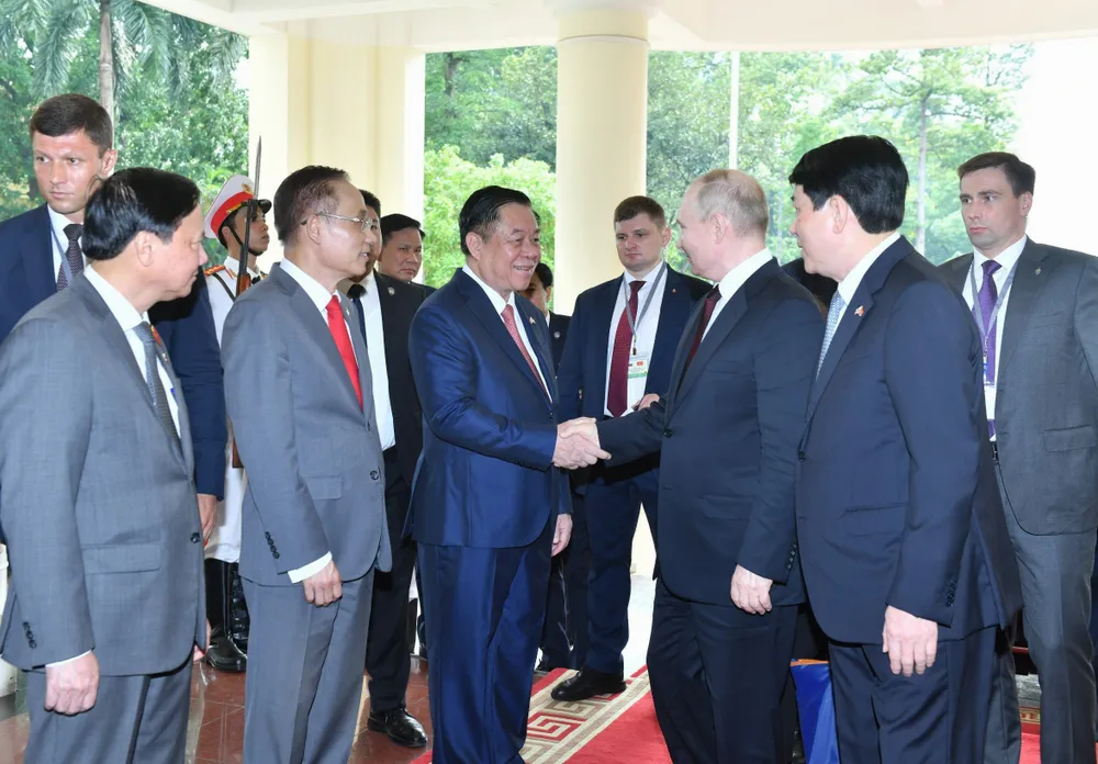 Anh hoi dam voi TBT 4.jpg