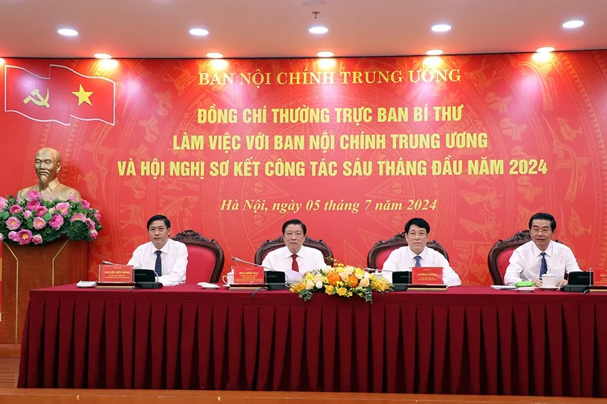 Anh Ban Noi chinh 1.jpg
