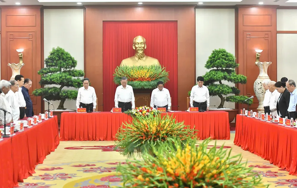 Bo CT- Ban BT gap mat 2.jpg