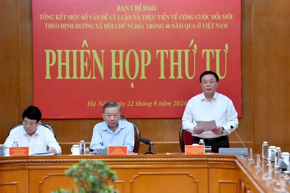 Hop Ban Chi dao tong ket 40 doi moi 4.jpg