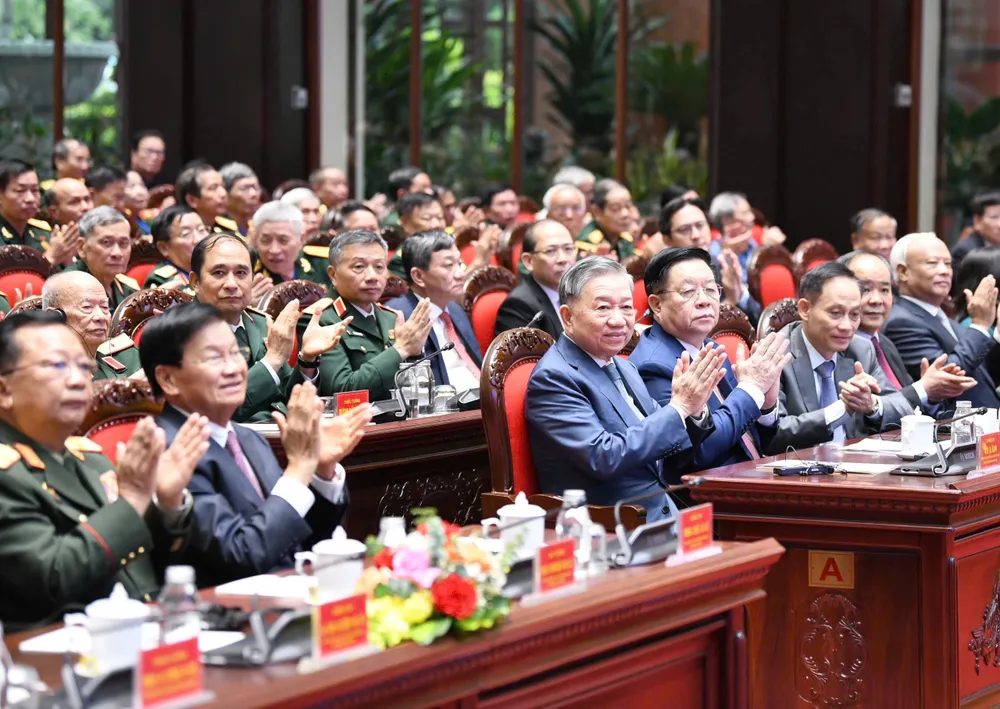 TBT-CTN Lao gap go chuyen gia VN 5.jpg