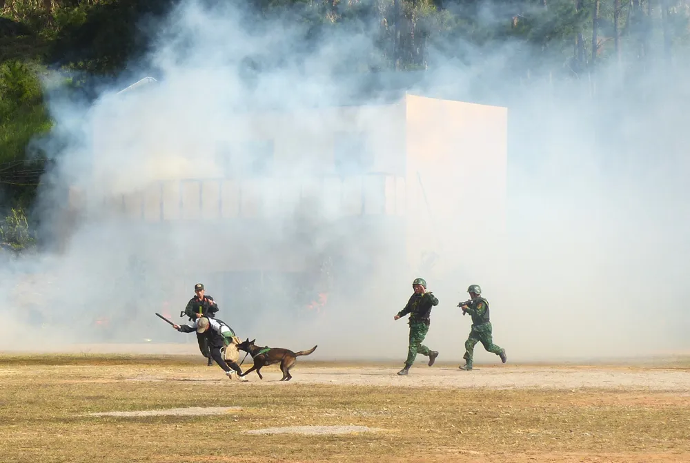 Giao luu QP Viet - Lao 14.jpg