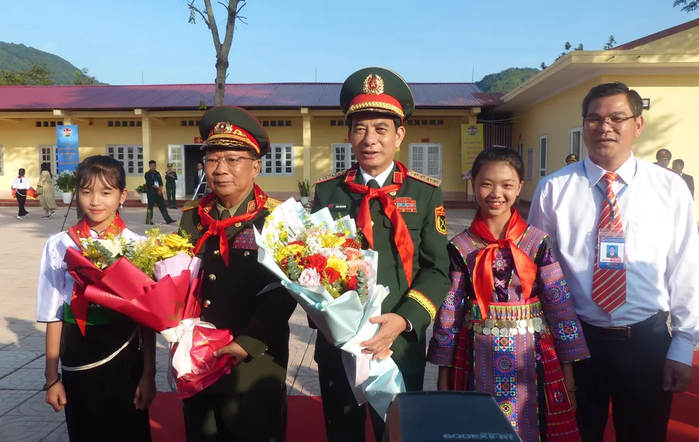 Hoi dam - Tang qua 11.jpg