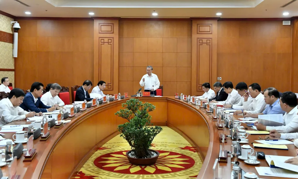 Hop Ban Chi dao TW PCTNLPTC 1.jpg