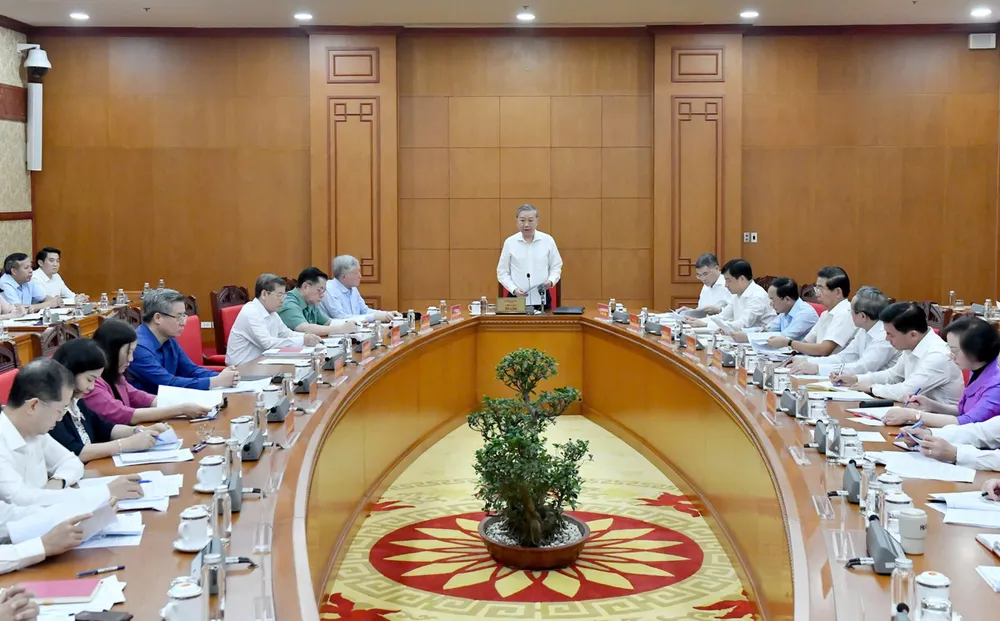 Hop Tieu ban Dieu le Dang 1.jpg