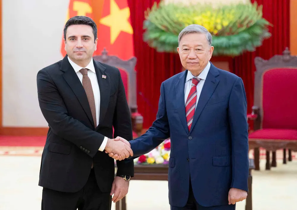 TBT tiep Armenia 1.jpg