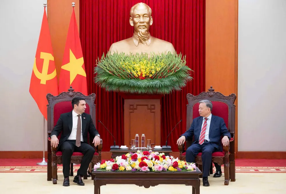 TBT tiep Armenia 2.jpg