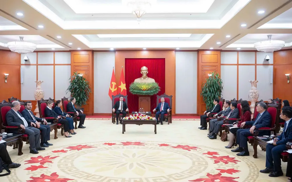 TBT tiep Armenia 3.jpg