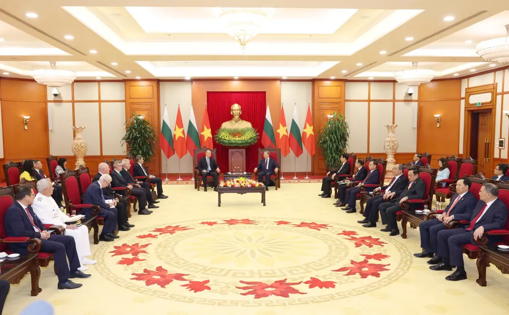 TBT To Lam tiep khach 2.jpg