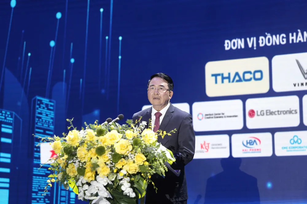 Dien dan - trien lam 1.jpg